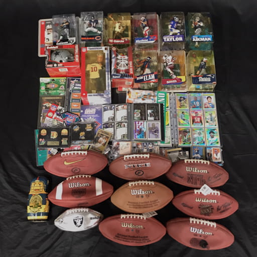 NFL ニューヨーク・ジャイアンツ TAYLOR フィギュア 含む ステッカー カード ボール 等 アメフトグッズ