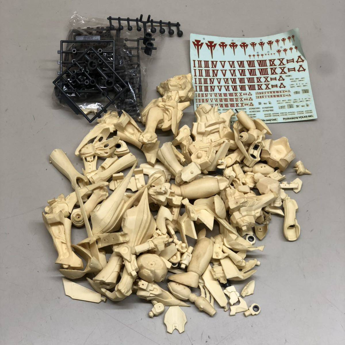 VOLKS ラッドミラージュ ガレージキット 組立途中 ボークス フィギュア